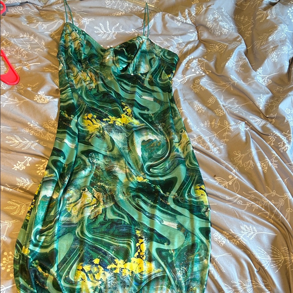 PrettyLittleThing Green and Yellow Swirl Mini Dress